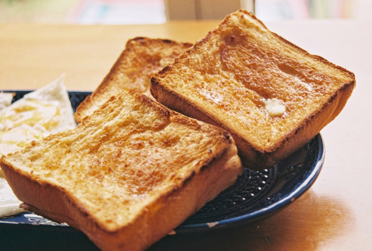 アラジン vs バルミューダ トースターはどっち?味・価格・使い勝手を徹底比較【2026年】