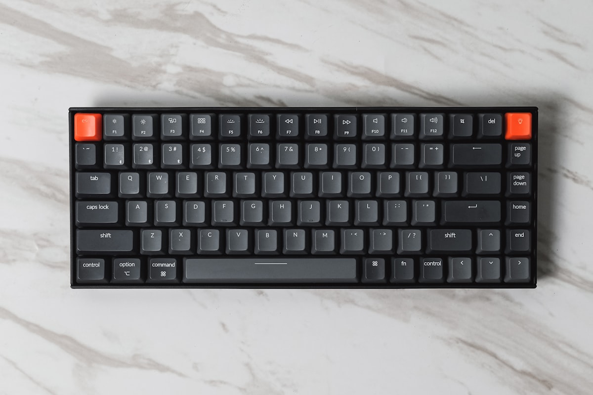 ゲーミングキーボードおすすめ6選【2026年】楽天人気ランキングで選ぶ静音・軸別比較